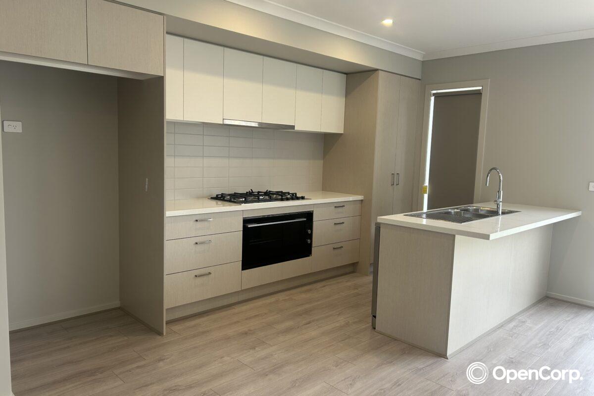 7 Crotone Avenue, Deanside, VIC 3336