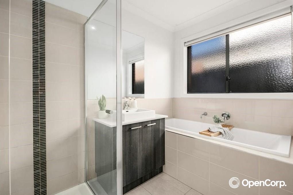 21 Lucy Crescent, Greenvale, VIC 3059