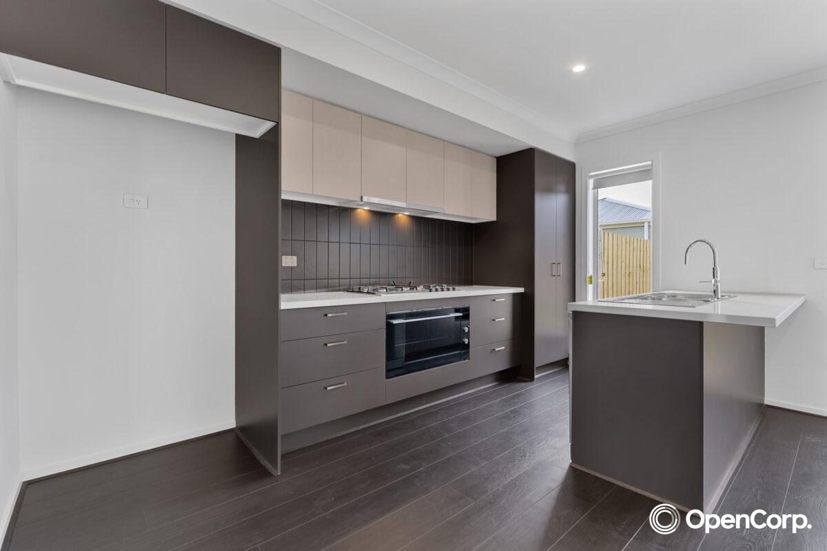 13 Crotone Avenue, Deanside, VIC 3336
