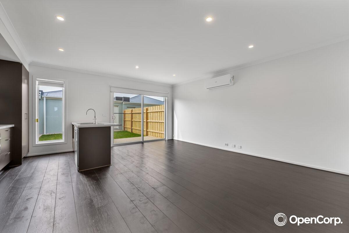 13 Crotone Avenue, Deanside, VIC 3336