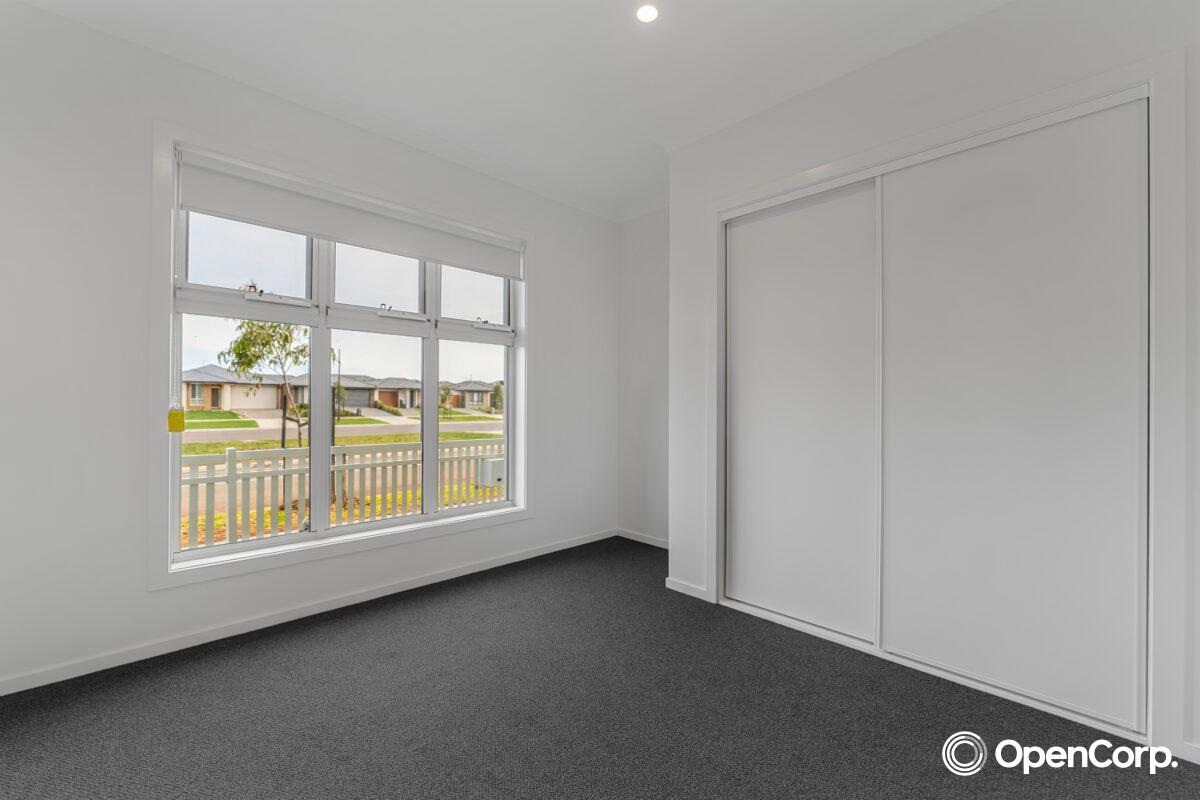 13 Crotone Avenue, Deanside, VIC 3336