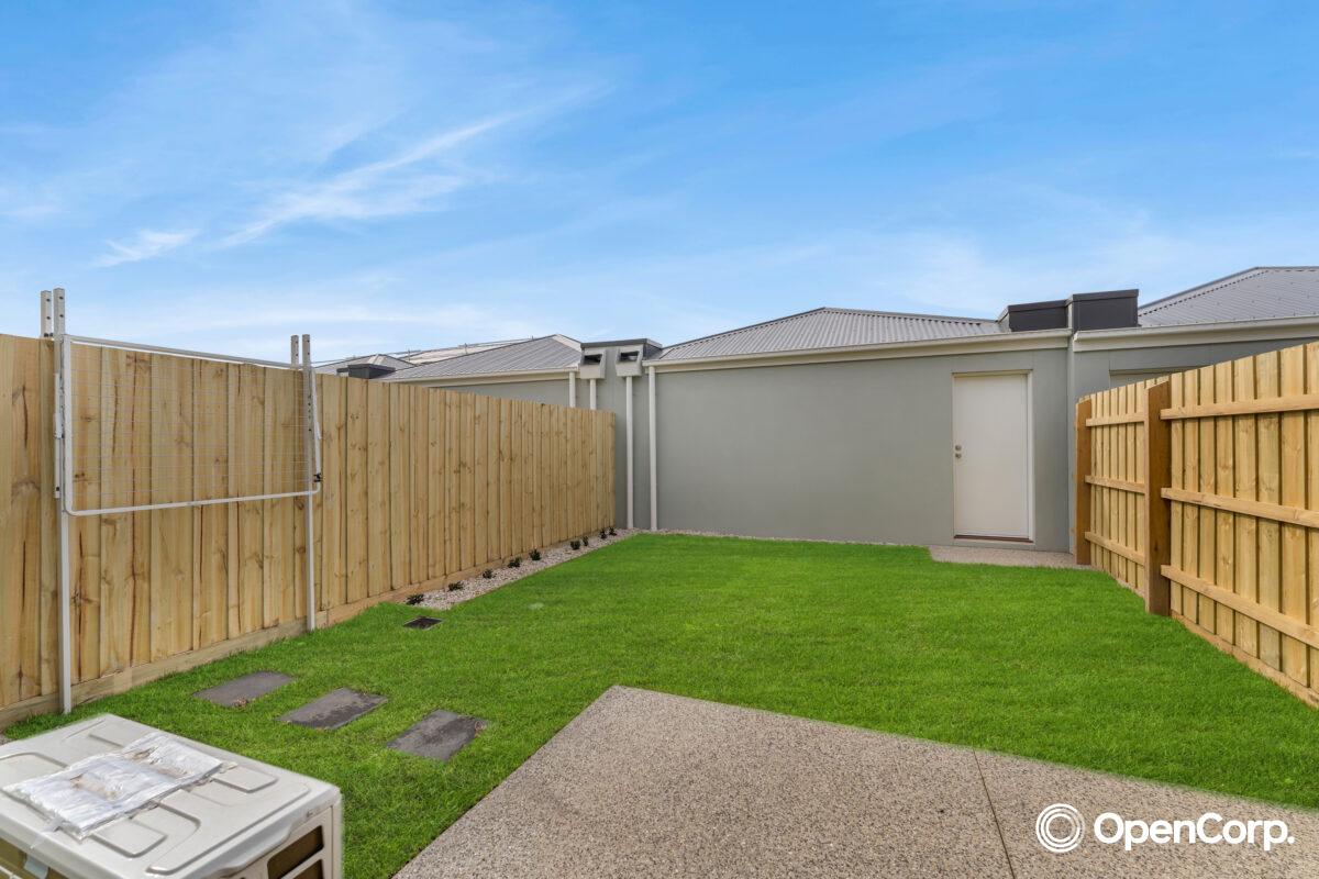 13 Crotone Avenue, Deanside, VIC 3336