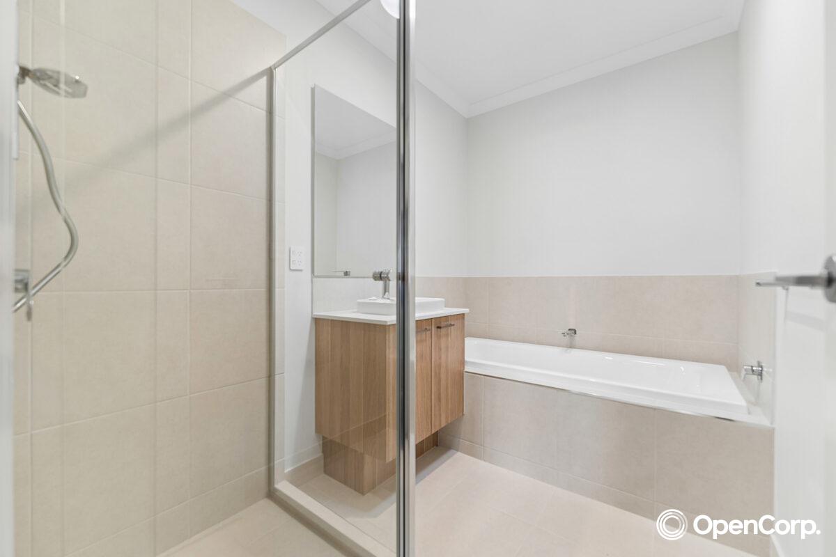 9 Crotone Avenue, Deanside, VIC 3336