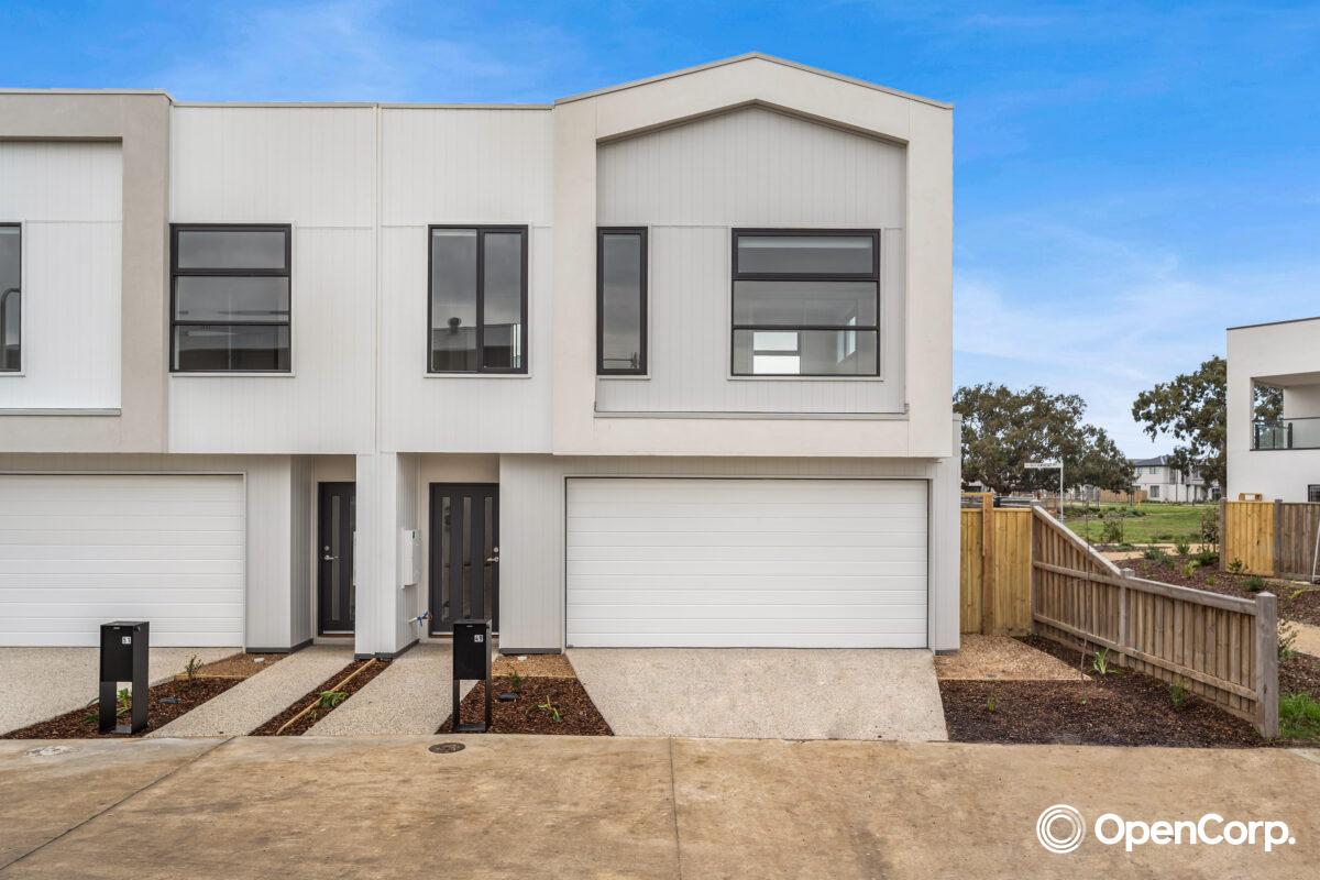 49 Buckwheat Walk, Mickleham, VIC 3064