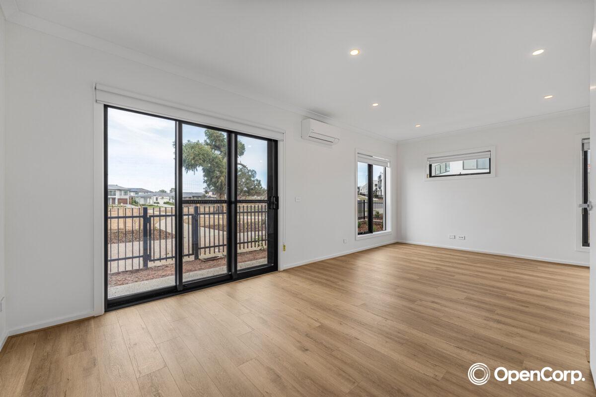 49 Buckwheat Walk, Mickleham, VIC 3064