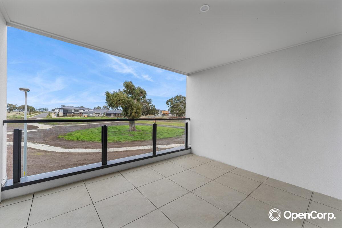 49 Buckwheat Walk, Mickleham, VIC 3064