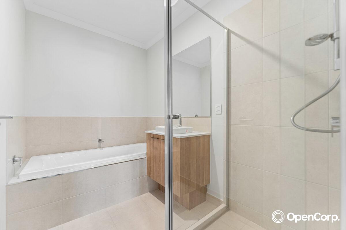 3 Crotone Avenue, Deanside, VIC 3336