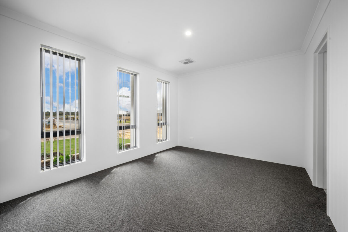 33 Lucerne Circuit, Champion Lakes, WA 6111