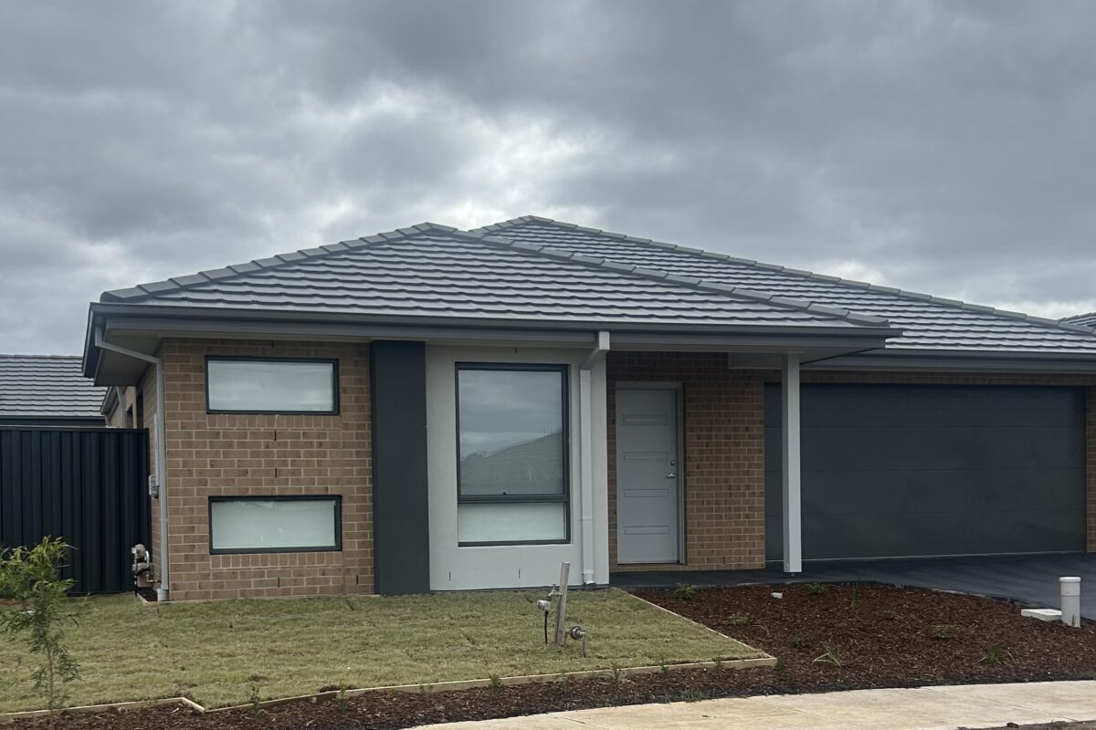 6 Wildacre Way, Rockbank, VIC 3335