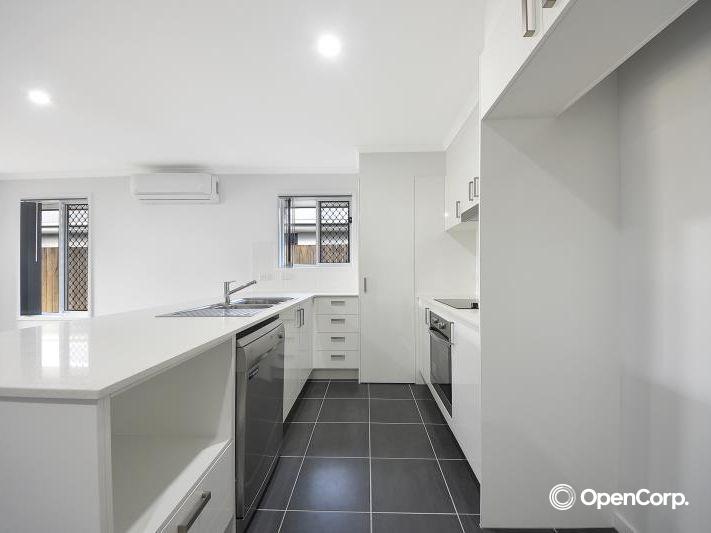 10 Curtis Street, BURPENGARY EAST, QLD 4505