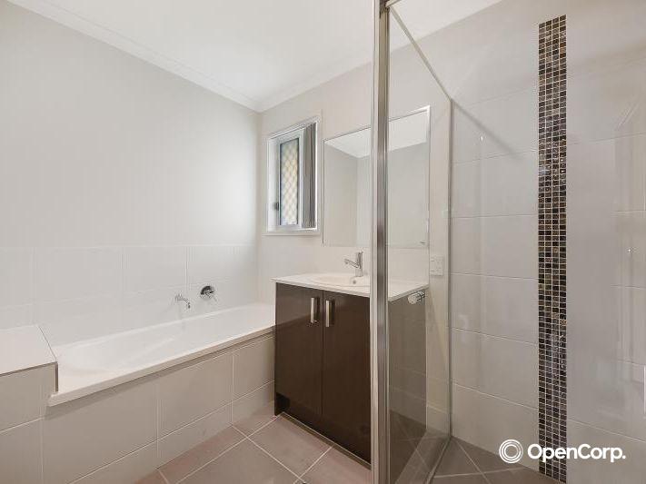 12 Berkingham Street, THORNLANDS, QLD 4164