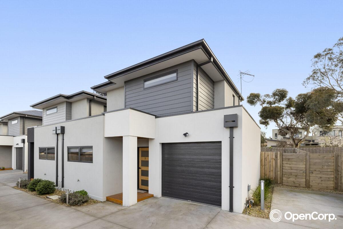 7/32 McCormicks Rd, Skye, VIC 3977