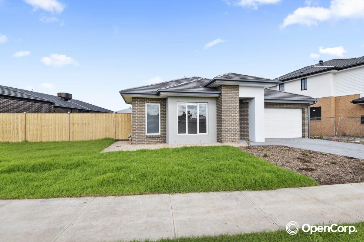 175 Riverwood Dr, Junction Village, VIC 3977