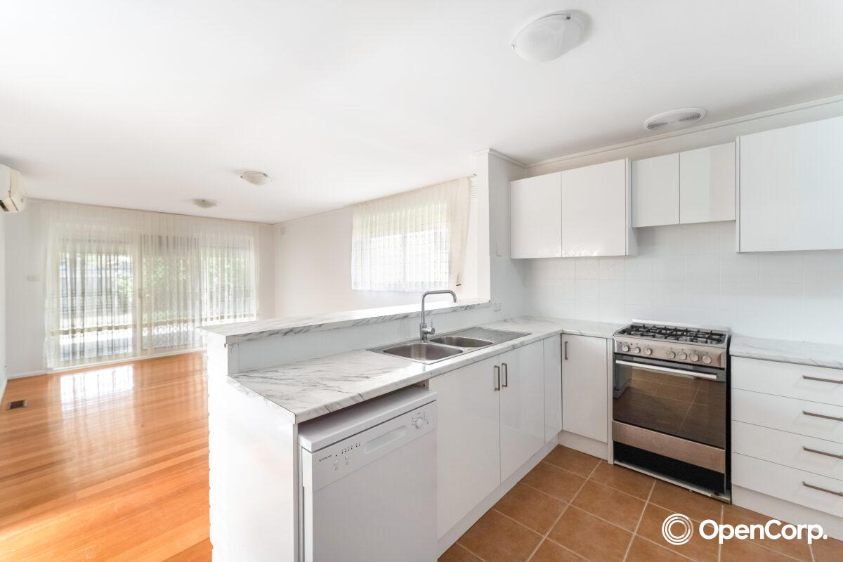 6 Tooradin Avenue, Dallas, VIC 3047