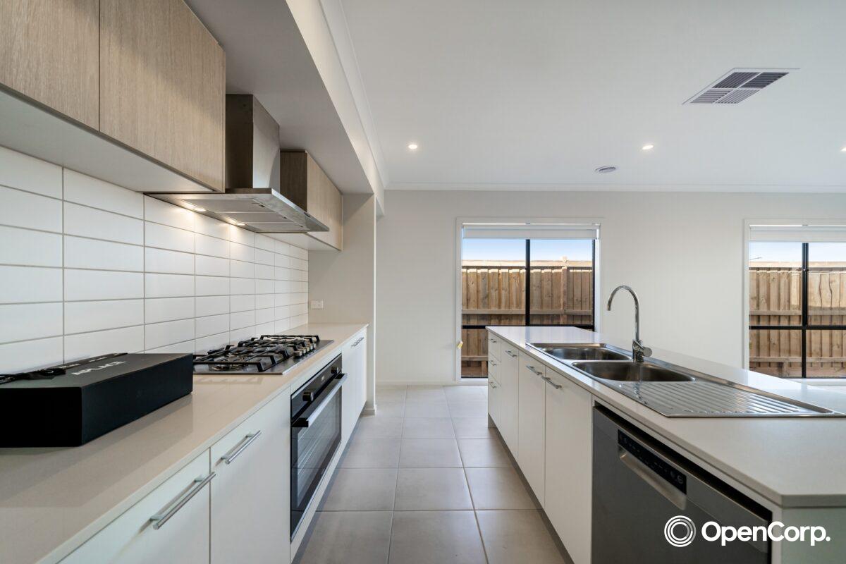 10 International Street, Deanside, VIC 3336