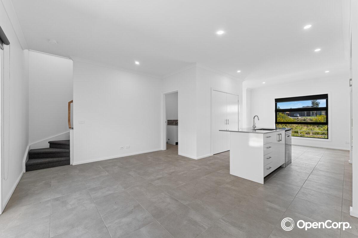 27/57 Medallion Boulevard, Tarneit, VIC 3029