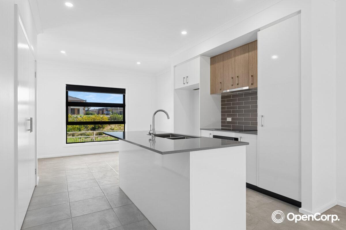 27/57 Medallion Boulevard, Tarneit, VIC 3029