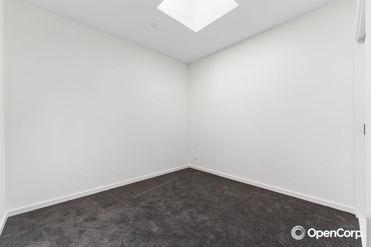 7 Tasman Boulevard, Donnybrook, VIC 3064
