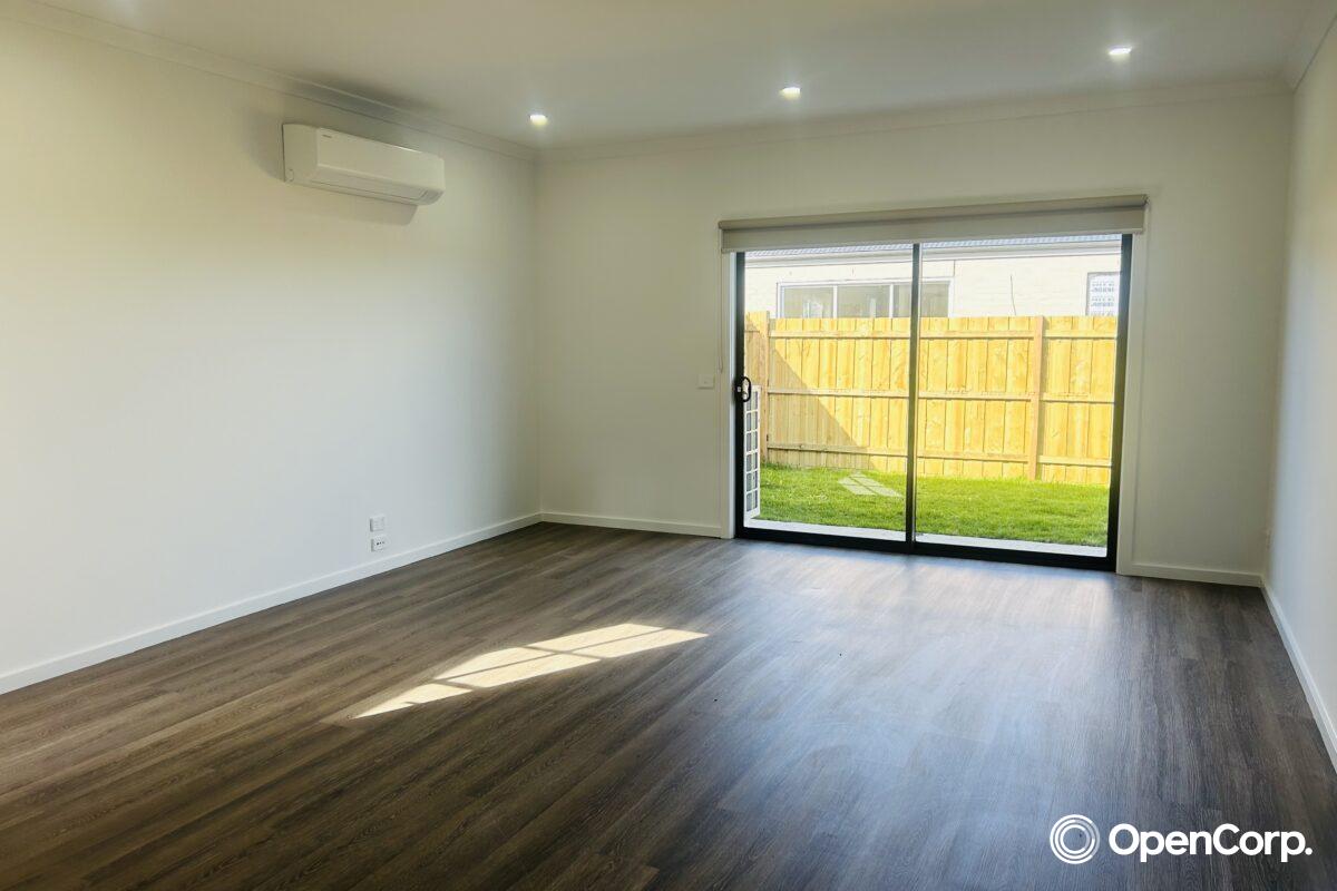 61 Collette Circuit, Deanside, VIC 3336