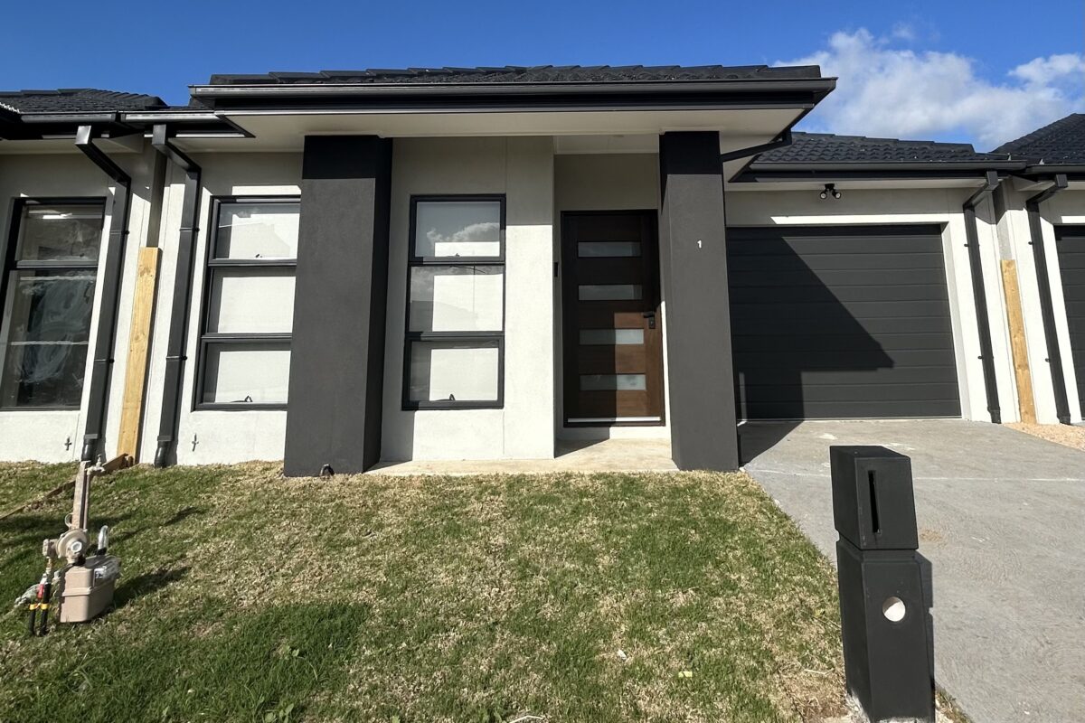 61 Collette Circuit, Deanside, VIC 3336