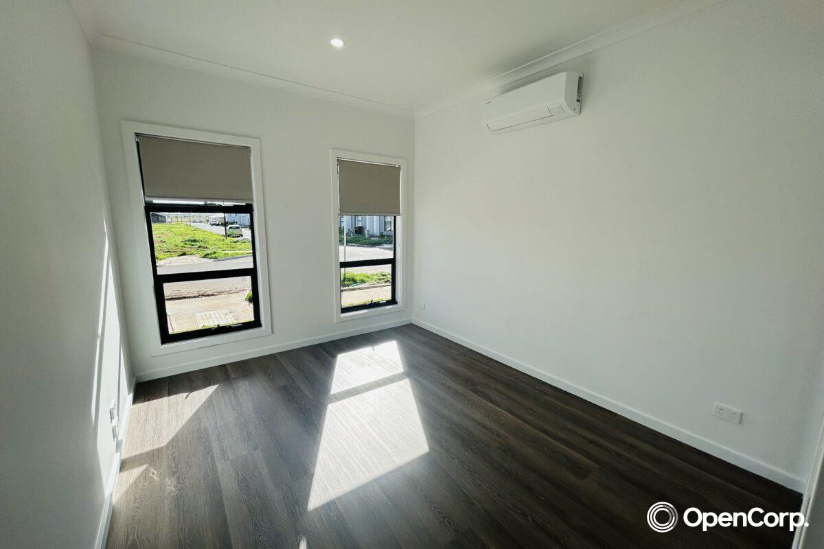61 Collette Circuit, Deanside, VIC 3336