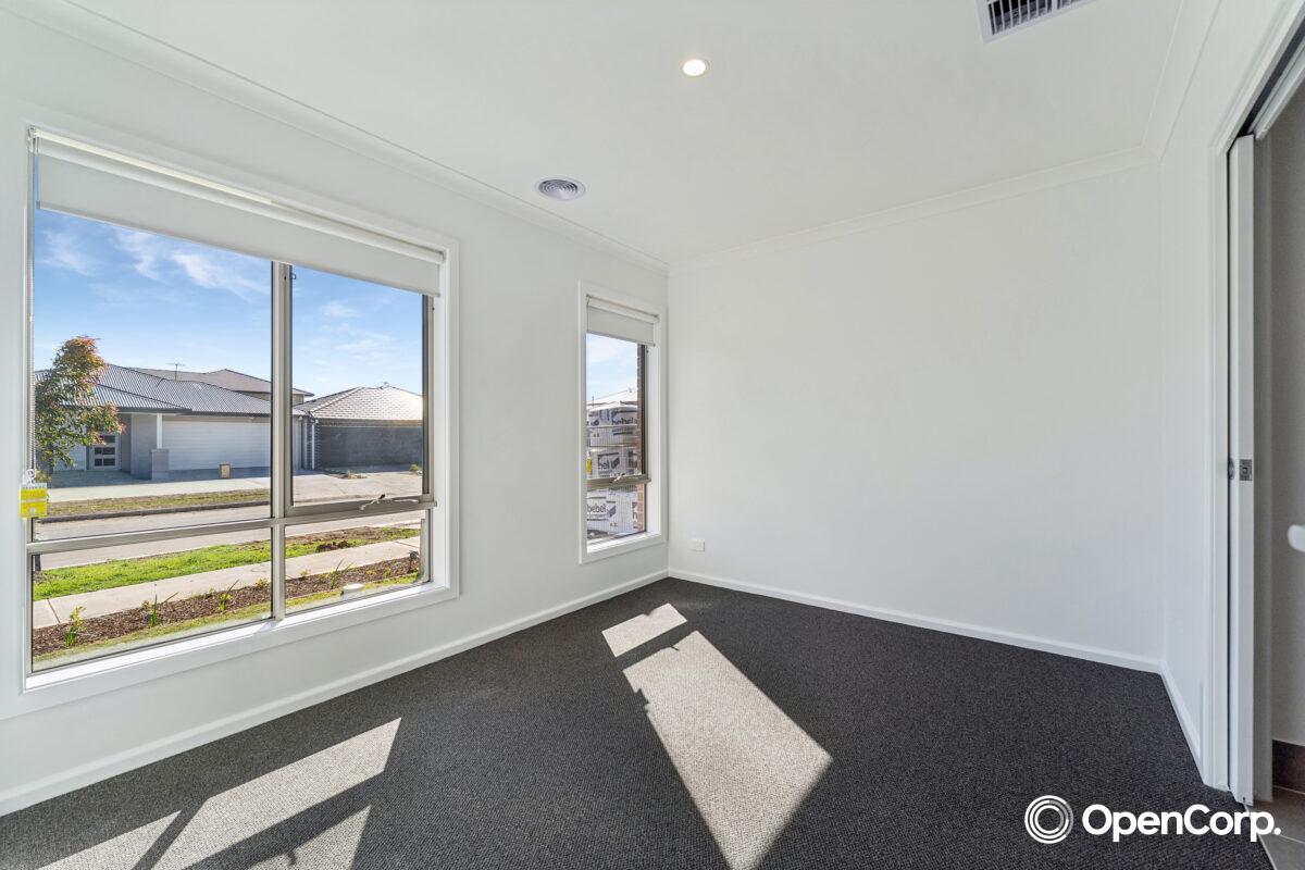 28 Mangioni Drive, Deanside, VIC 3336