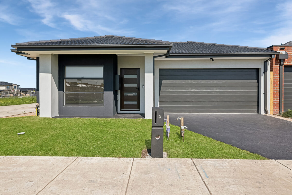 3 Brittas Street, Woodstock, VIC 3064