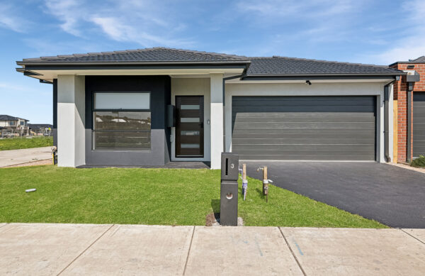 3 Brittas Street, Woodstock, VIC 3064