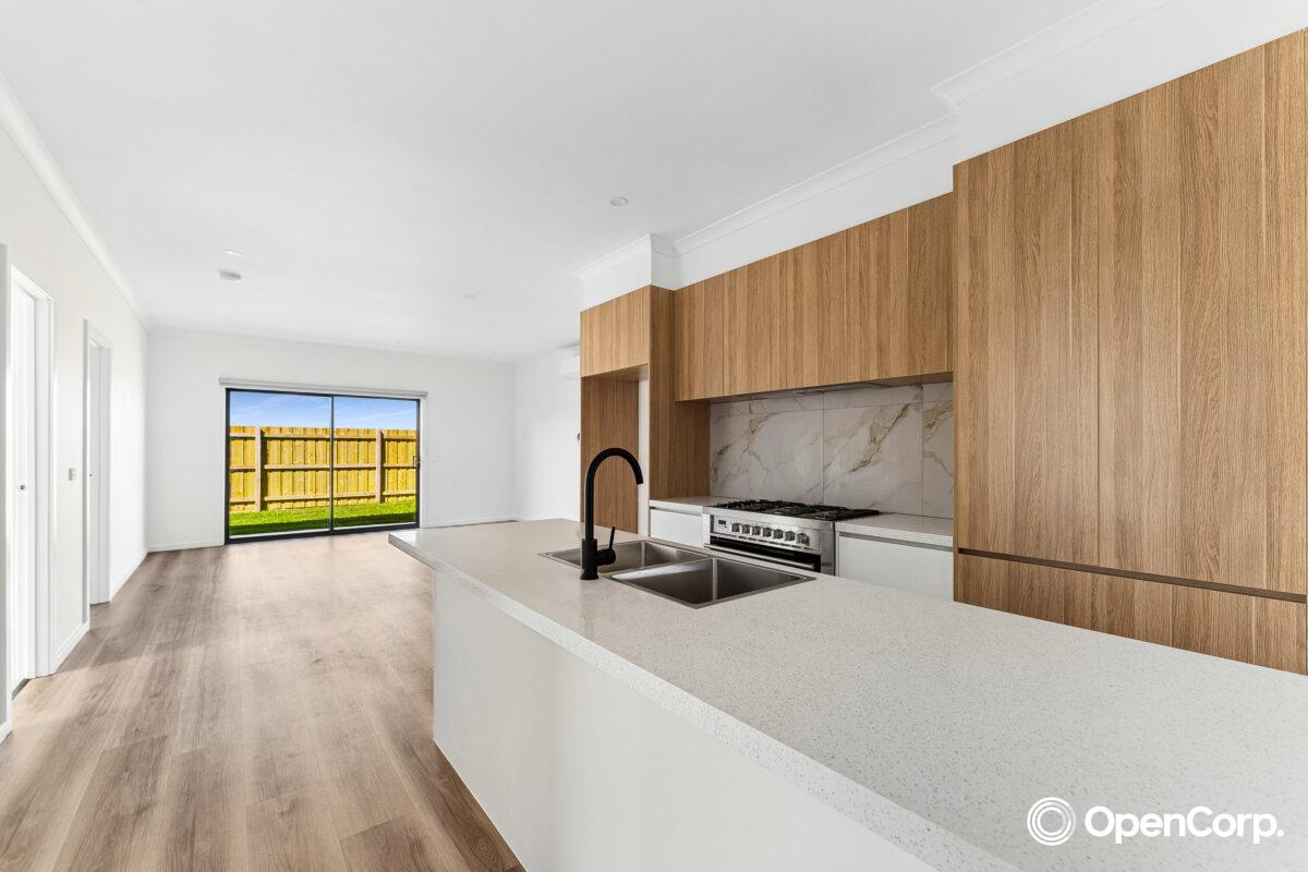 67 Collette Circuit, Deanside, VIC 3336
