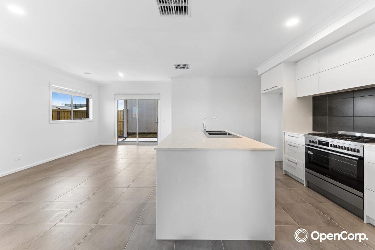 50 Tara Circuit, Donnybrook, VIC 3064