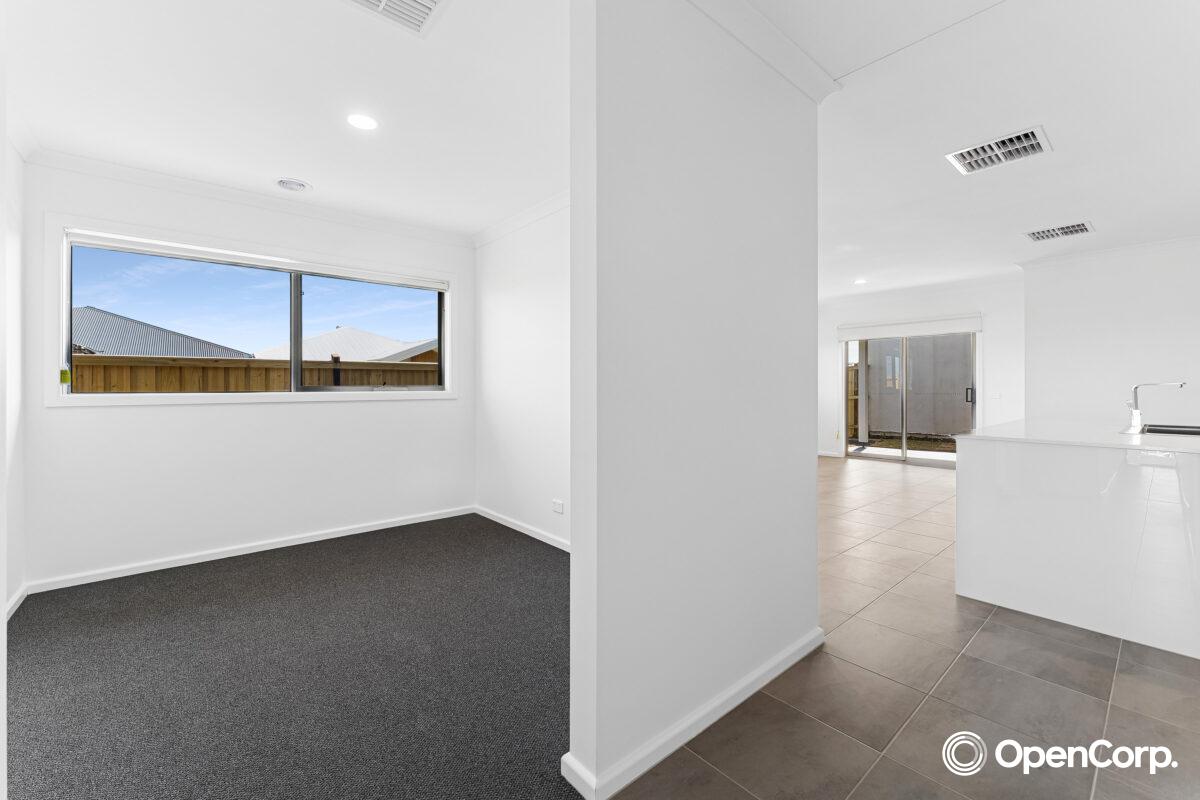 50 Tara Circuit, Donnybrook, VIC 3064