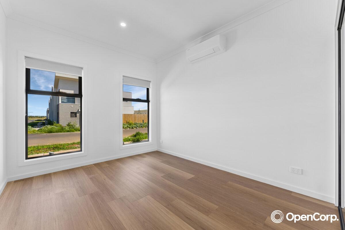 57 Collette Circuit, Deanside, VIC 3336