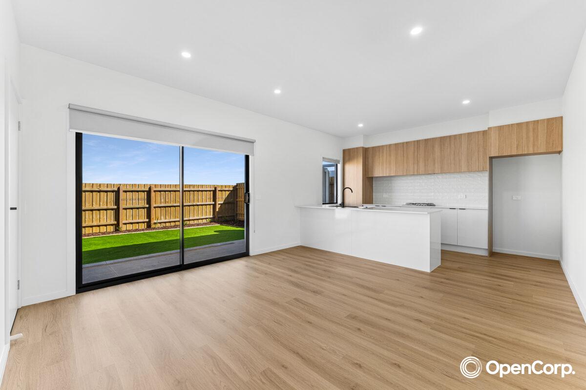 14 Winslet Road, Deanside, VIC 3336