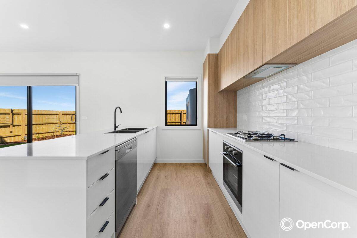 14 Winslet Road, Deanside, VIC 3336