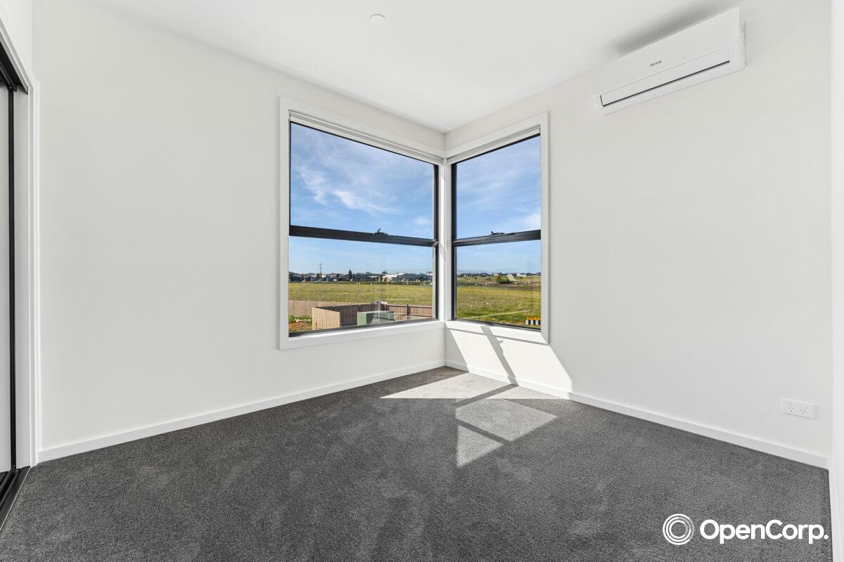 14 Winslet Road, Deanside, VIC 3336