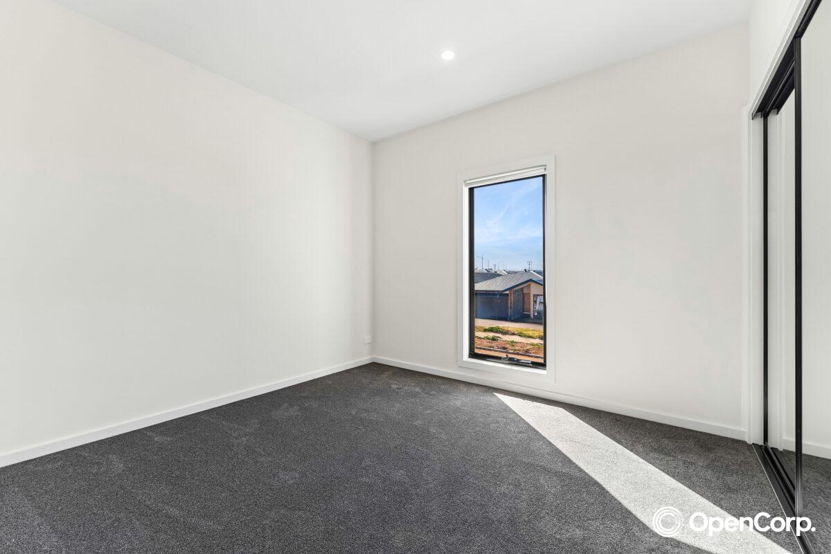 14 Winslet Road, Deanside, VIC 3336
