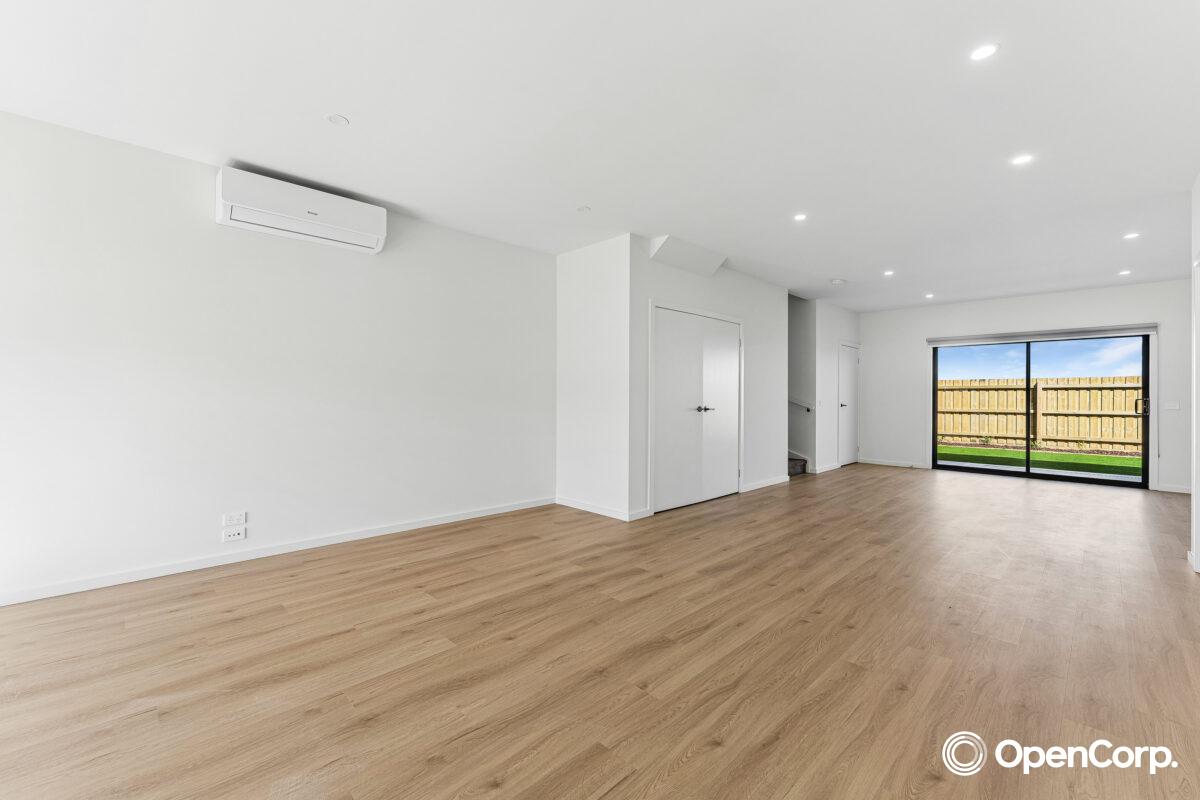 8 Winslet Road, Deanside, VIC 3336