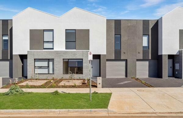 8 Winslet Road, Deanside, VIC 3336