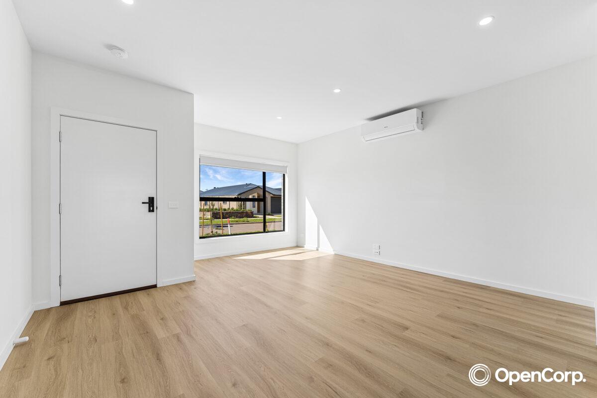 4 Winslet Road, Deanside, VIC 3336