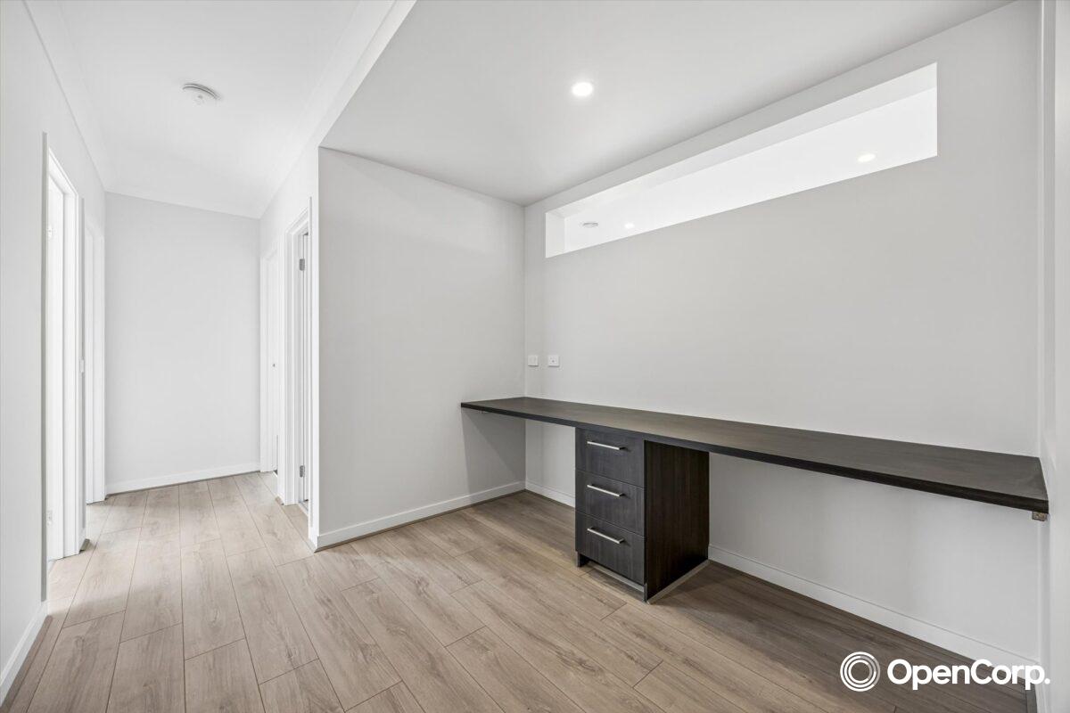 13 Fiorin Street, Clyde North, VIC 3978