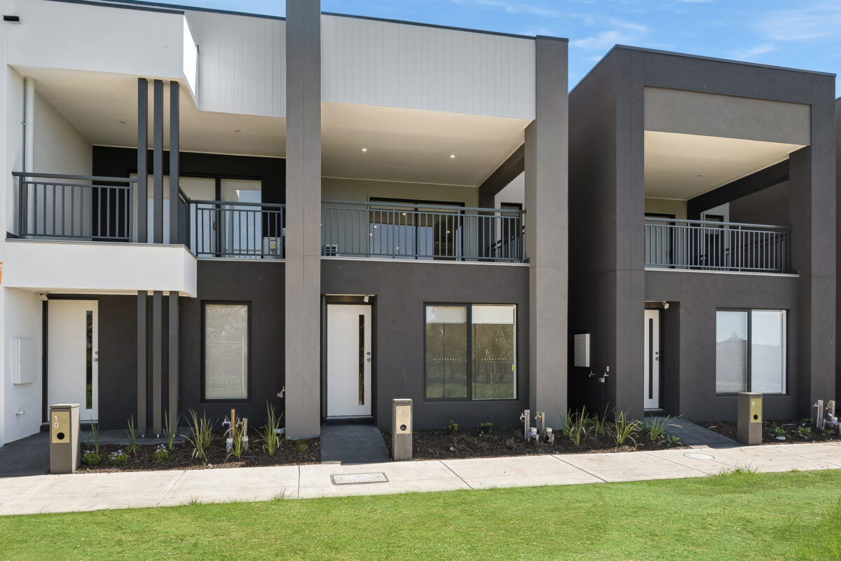 8 Shingleback Walk, Mickleham, VIC 3064