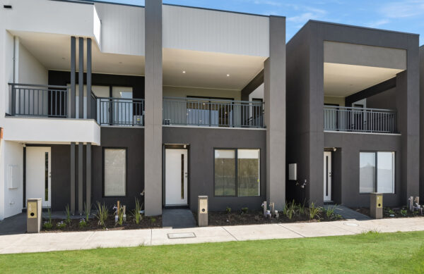 8 Shingleback Walk, Mickleham, VIC 3064