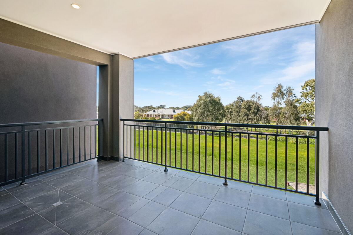 8 Shingleback Walk, Mickleham, VIC 3064
