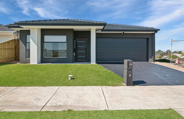 136 Monakeeba Boulevard, Woodstock, VIC 3064