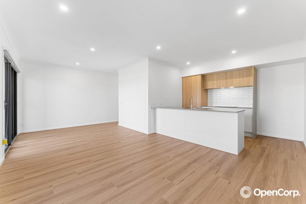 39 Buckwheat Walk, Mickleham, VIC 3064