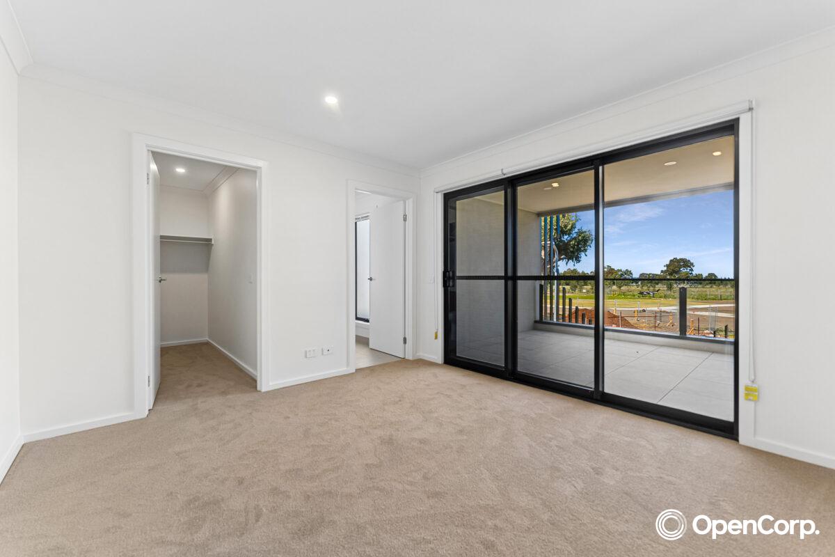 39 Buckwheat Walk, Mickleham, VIC 3064