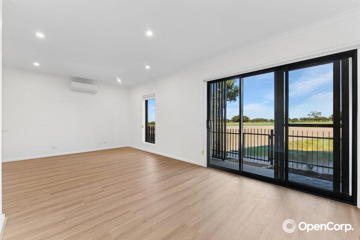 39 Buckwheat Walk, Mickleham, VIC 3064