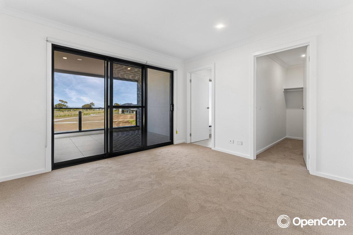 41 Buckwheat Walk, Mickleham, VIC 3064