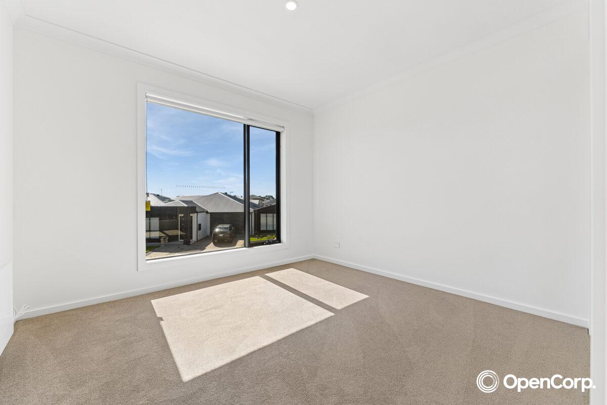 43 Buckwheat Walk, Mickleham, VIC 3064