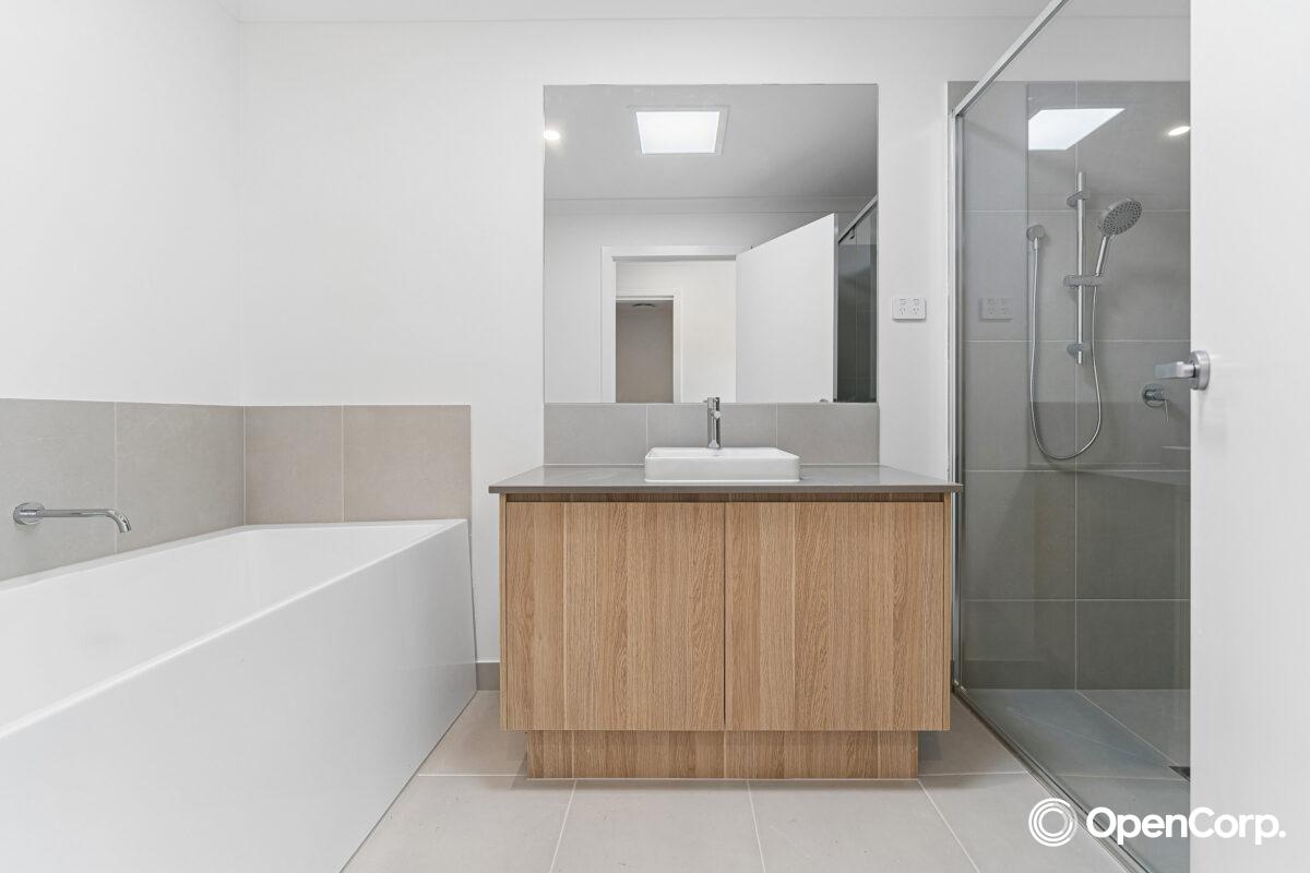 43 Buckwheat Walk, Mickleham, VIC 3064